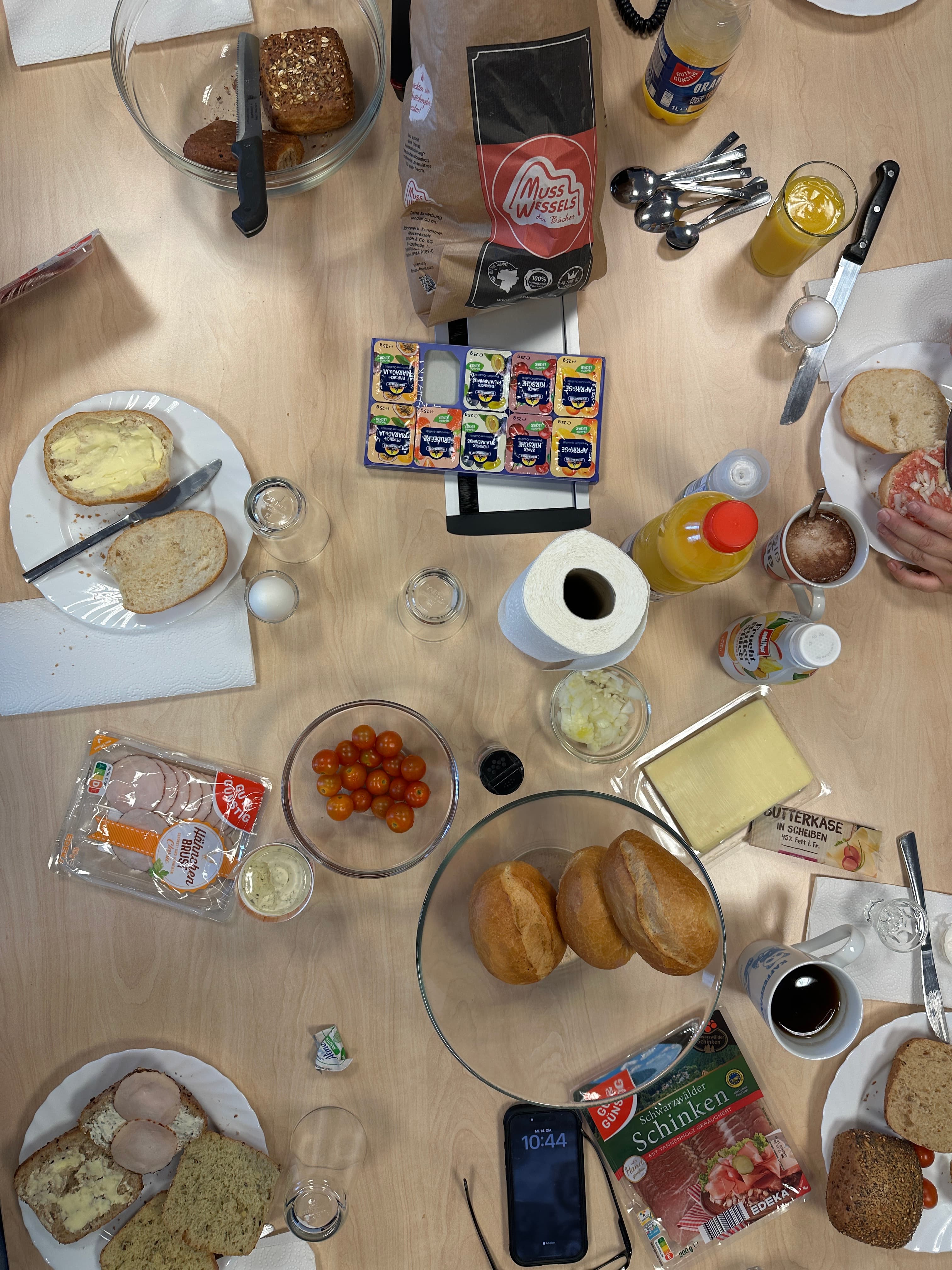 Teamwork beginnt bei uns manchmal am Frühstückstisch. 🧈